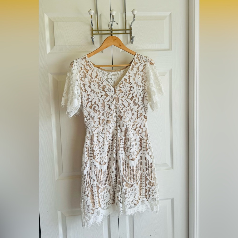 LACE DRESS 🤍 - Picture 5 of 5